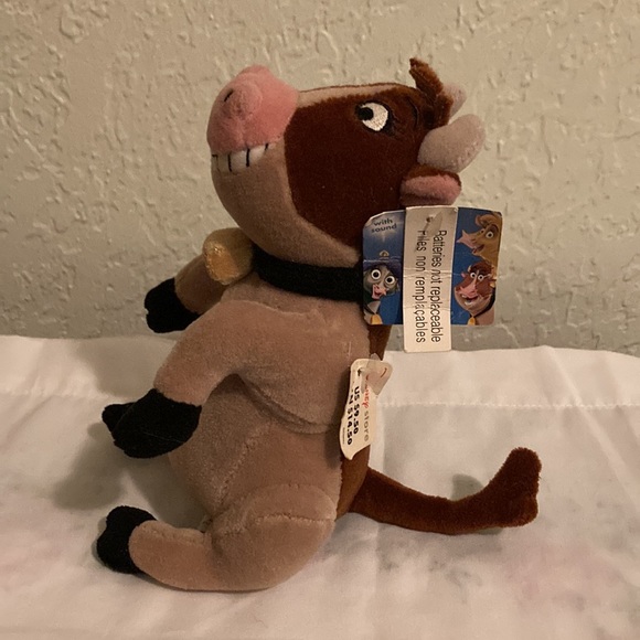 Rare With Sound Disney Home On The Range Maggie Stuffed Animal Bean bag Cow - Picture 2 of 7